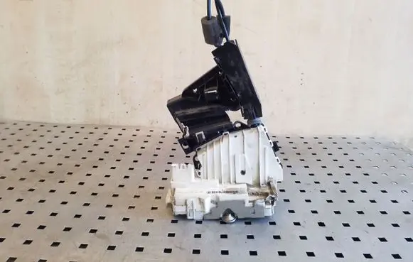 Mercedes-Benz ML W164 Front door lock 1697202635