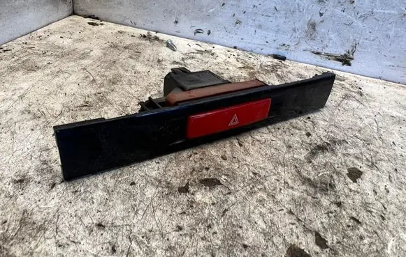 Honda FR-V Hazard light switch M27745