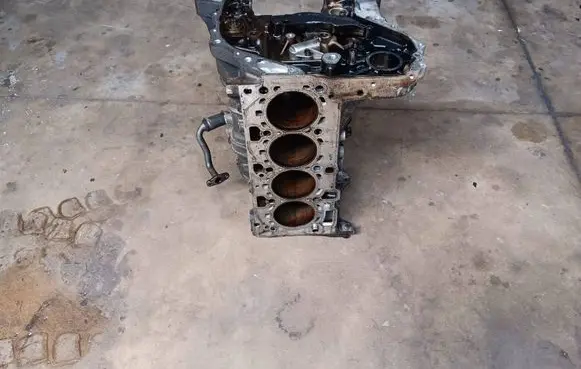 BMW 3 E90 E91 Engine block N42D20A