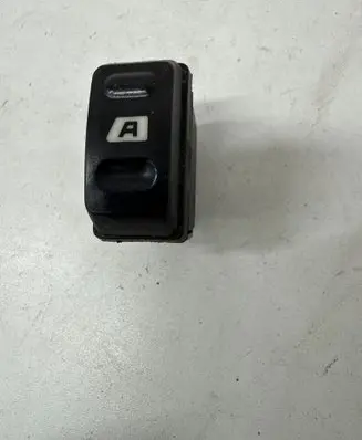 Citroen Xsara Picasso Electric window control switch 22681