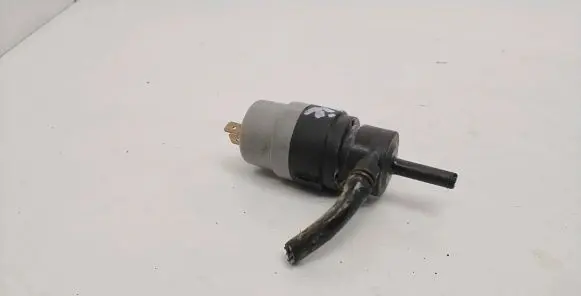 Audi A6 S6 C4 4A Windscreen/windshield washer pump 31955651