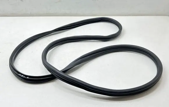 KIA Niro Front door rubber seal 82120AT000