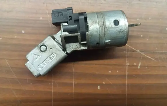 Peugeot 308 SW Ignition lock 36410600