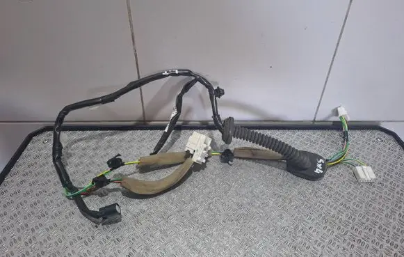 Suzuki SX4 S-Cross Rear door wiring loom 3675161MA0