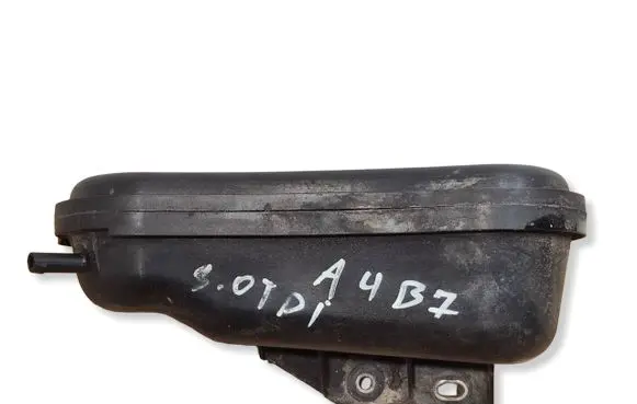 Audi A4 S4 B7 8E 8H Vacuum air tank 8D0131541B