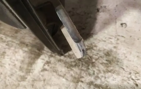 Toyota Corolla Verso E121 Rear door lower hinge