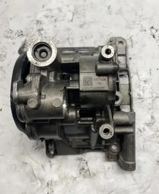 BMW 3 E90 E91 Oil pump 850732504
