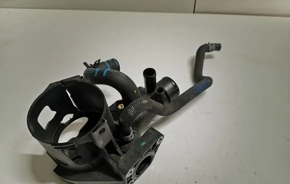 Mercedes-Benz C W205 Fuel filter bracket/mount holder A6512001556