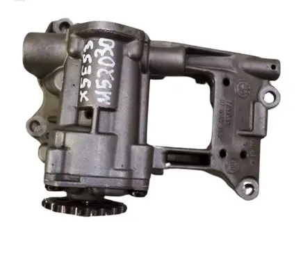 BMW X5 E53 Oil pump 7789838