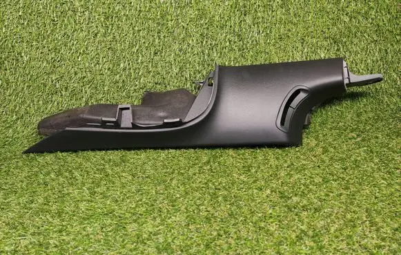 Tesla Model 3 (D)pillar trim (top) 164344300A