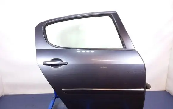 Peugeot 407 Rear door 
