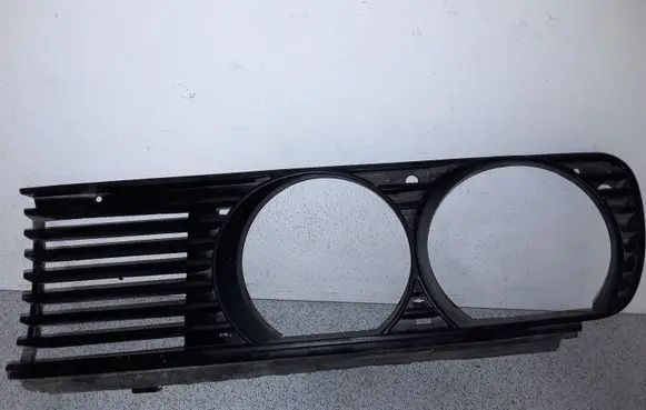 BMW 3 E30 Under headlight/headlamp trim 51131945884 1945884