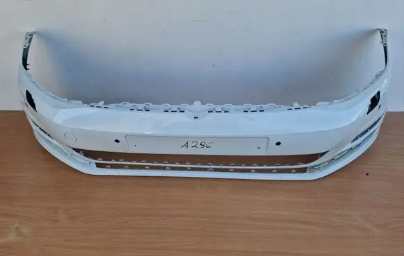 Volkswagen Golf VII Front bumper 5G0807221