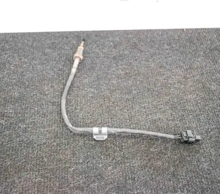BMW 5 F10 F11 Oil temperature sensor 8509963