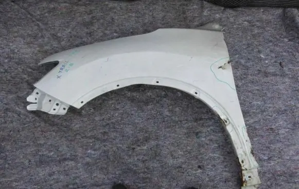 Nissan X-Trail T32 Fender