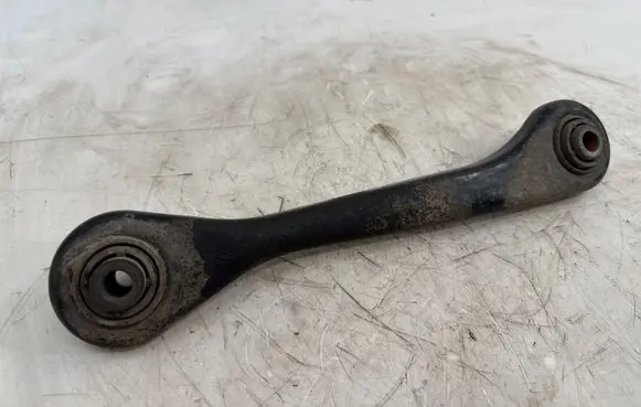 Volkswagen PASSAT B6 Rear control arm
