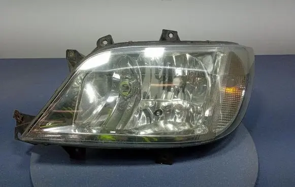 Mercedes-Benz Sprinter W901 W902 W903 W904 Headlight/headlamp 4401137L