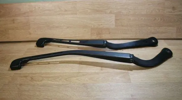 BMW 3 E90 E91 Front wiper blade arm 7118215 7118221