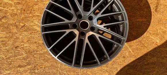 Porsche Panamera (976) R21 alloy rim 971601025 P072880
