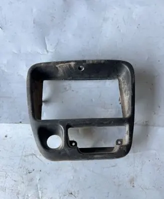 Suzuki Grand Vitara I Radio/GPS head unit trim 