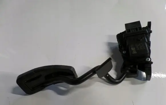 Audi A6 S6 C6 4F Accelerator throttle pedal 4F2721523