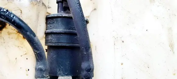 Renault Scenic I Windscreen/windshield washer pump