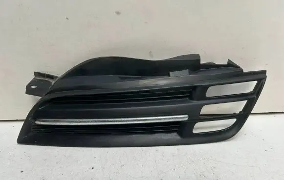 Nissan Micra Front bumper lower grill 62330AX600