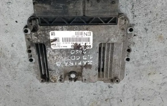 Opel Zafira B Engine control unit/module ECU 55205621