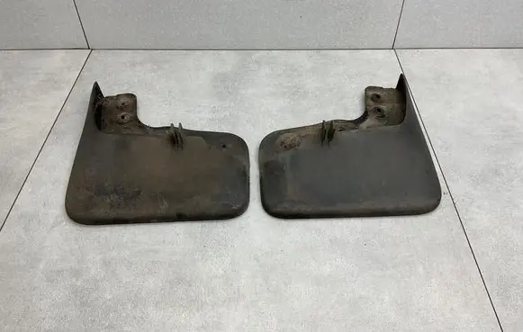 Volkswagen Tiguan Front mudguard 5N0075111