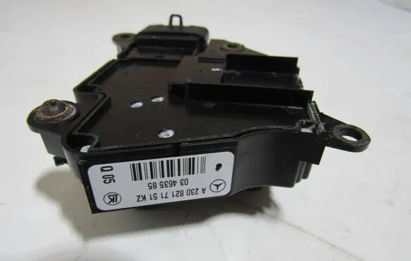 Mercedes-Benz SL R230 Air suspension valve block A2308217151