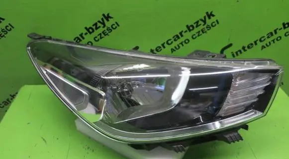 KIA Rio Headlight/headlamp 92102-H8