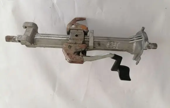 Jeep Grand Cherokee (WK) Steering wheel axle P05057151AD