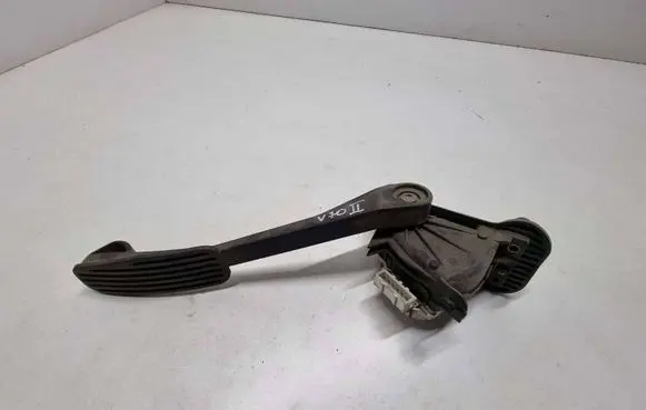 Volvo V70 Accelerator throttle pedal 30636003 6PV00853700