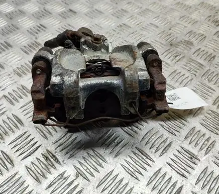 Volkswagen Golf VII Rear brake caliper 8V0615424