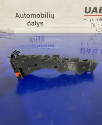 Front bumper mounting bracket