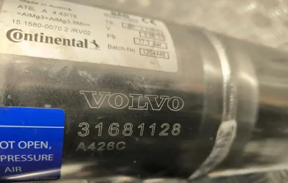 Volvo XC60 Air suspension tank/reservoir 31681128
