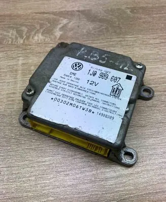 Volkswagen PASSAT B5 Airbag control unit/module 1J0909607 5WK4199