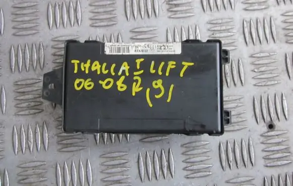 Renault Thalia I Comfort/convenience module 8200103749B