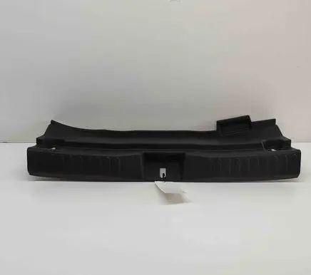 Trunk/boot sill cover protection