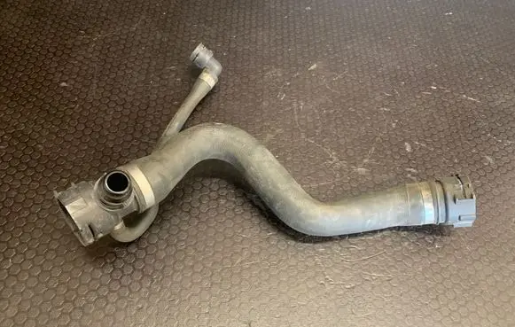 BMW X1 E84 Engine coolant pipe/hose 7525641 NW32416