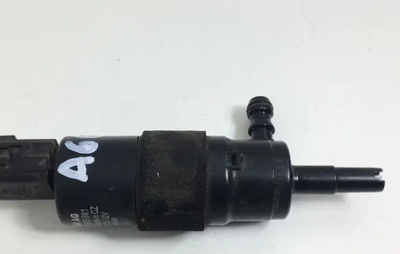 Audi A6 S6 C6 4F Headlight washer pump 3B7955681