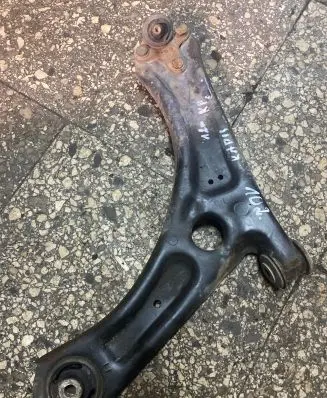 Volkswagen Caddy Front lower control arm/wishbone