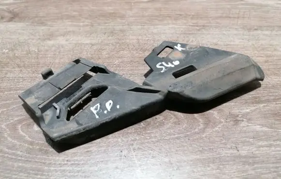 Volvo S40 Headlight/headlamp mounting bracket