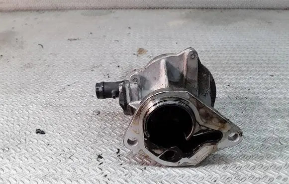 Renault Laguna II Vacuum pump