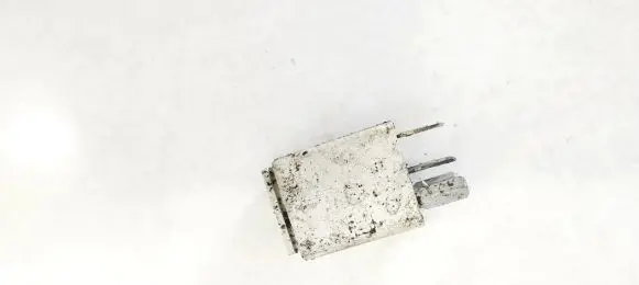 Volkswagen PASSAT B6 Other relay 1k0951253
