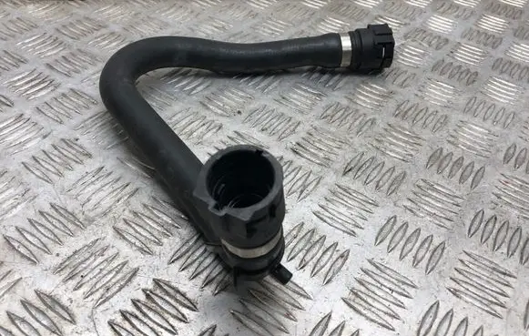 Engine coolant pipe/hose