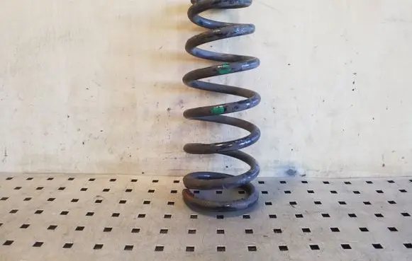 Toyota Avensis T250 Rear coil spring