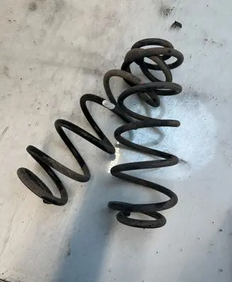 Suzuki Swift I Rear coil spring 212123