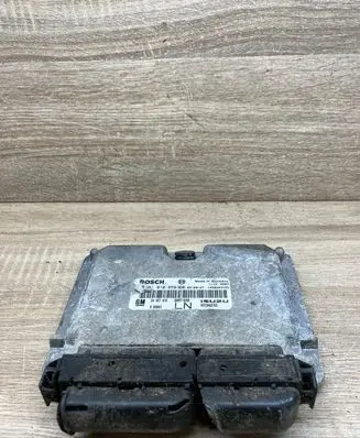 Opel Astra H Engine control unit/module 24467018 0281010859