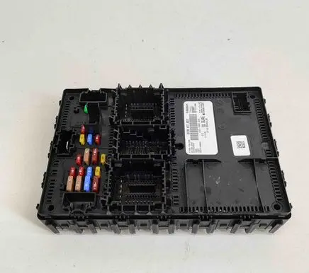 Ford Puma Central body control module F005V03568 LU5T15604BJAE